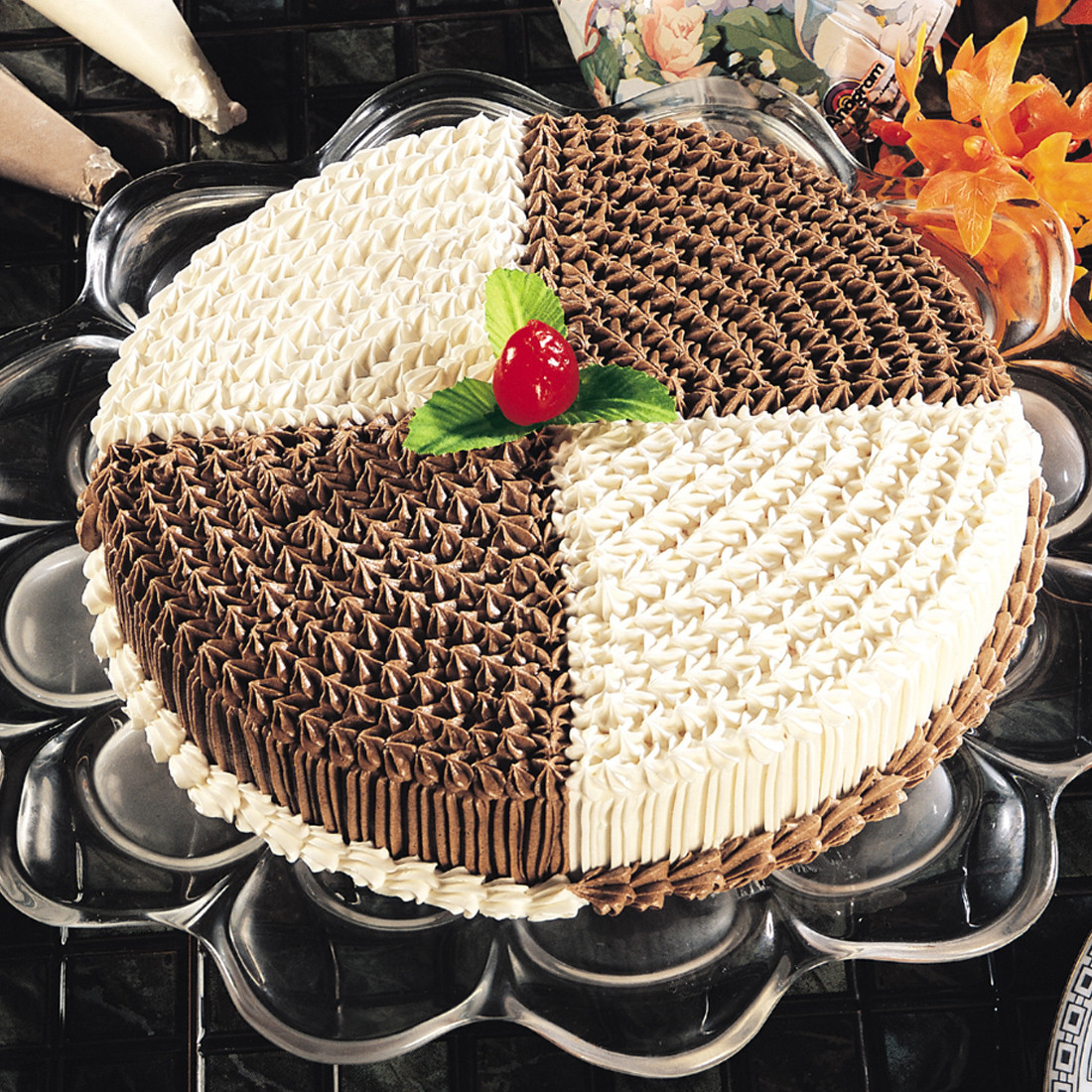 Bigwishbox Special Chocolate Vanilla Cake 1 Kg  Birthday Cake   Anniversary Cake  Next Day Delivery  Amazonin Grocery  Gourmet Foods