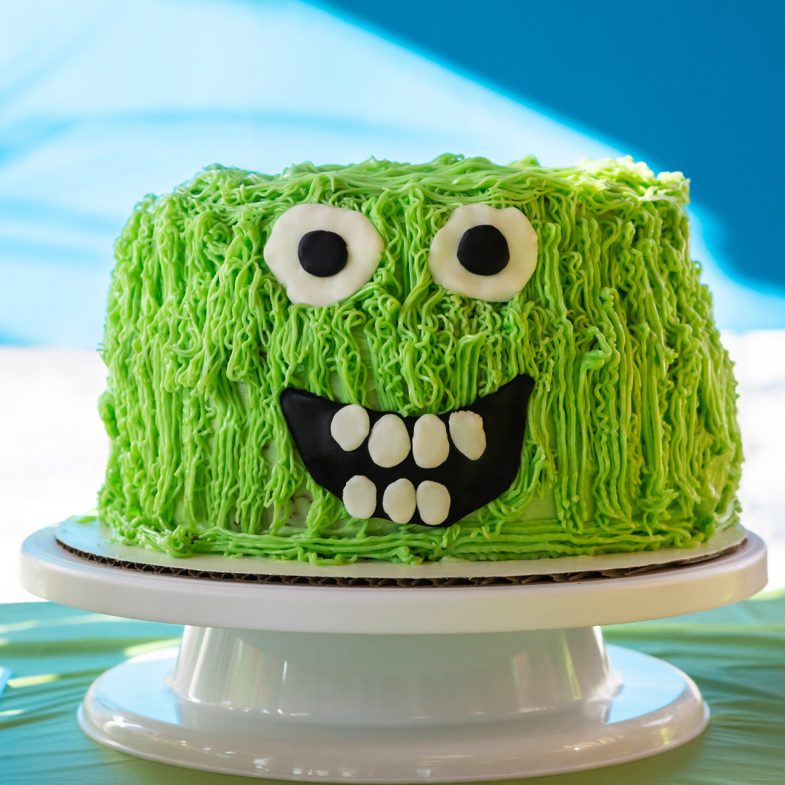 Funny Green Monster Cake 2 Kg and Card