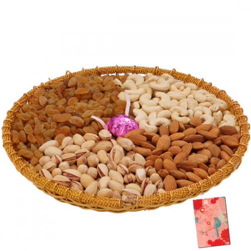 Crunchy Perfect Tray - Assorted Dryfruits in Tray with a Handmade Chocolates 500 gms