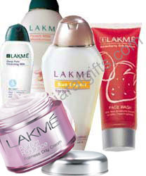 Lakme Hamper - 5 - Cleansing Milk + Moisturizer + Sun Screen Lotion + Strawberry Face Wash + Perfect Radiance