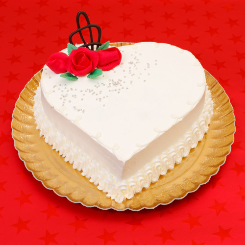 Vanilla Heart Shape Cake 1 Kg + Card