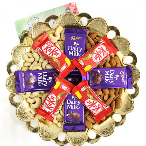 Dear Duo - Cashewnuts and Almonds, 4 Dairy Milk, 4 Kitkat and Card