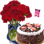 Phenomenal Gifts - 15 Red Carnations in Vase, 1/2 Kg Cake + Card
