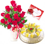 Dynamic Treat - 20 Red Roses Vase, 1/2 Kg Cake + Card