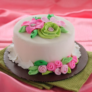 Decorated Rose Novelty Cake 1 Kg and Card