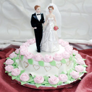Beautiful Rose Wedding Cake with Figurines 2 Kg and Card