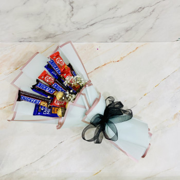 Boundless Bouquet - Dairy Milk Roast Almond, Ferrero Rocher 4 pcs, 5 Snickers, 4 Cadbury Dairy Milk, 4 Kit Kat Bouquet